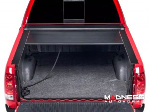 Chevrolet Silverado Bed Cover - Switchblade - Pace Edwards - 5ft 8in Bed Chevrolet Silverado Bed Cover - Switchblade - Pace Edwards - 5ft 8in Bed